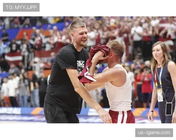 波尔津吉斯助力拉脱维亚队晋级欧洲杯四强