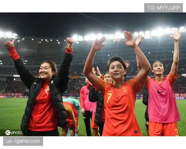 香港队东亚杯顽强拼搏赢喝彩，团队精神闪耀赛场