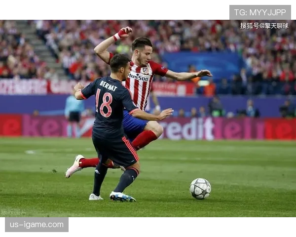 莫利纳锁定右闸首发，战术调整引球迷期待