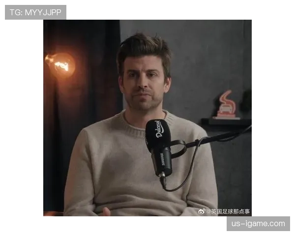 刚刷到杰拉德·皮克推着超市购物车，里面塞着孩子玩具和几双限量球鞋，这反差太绝